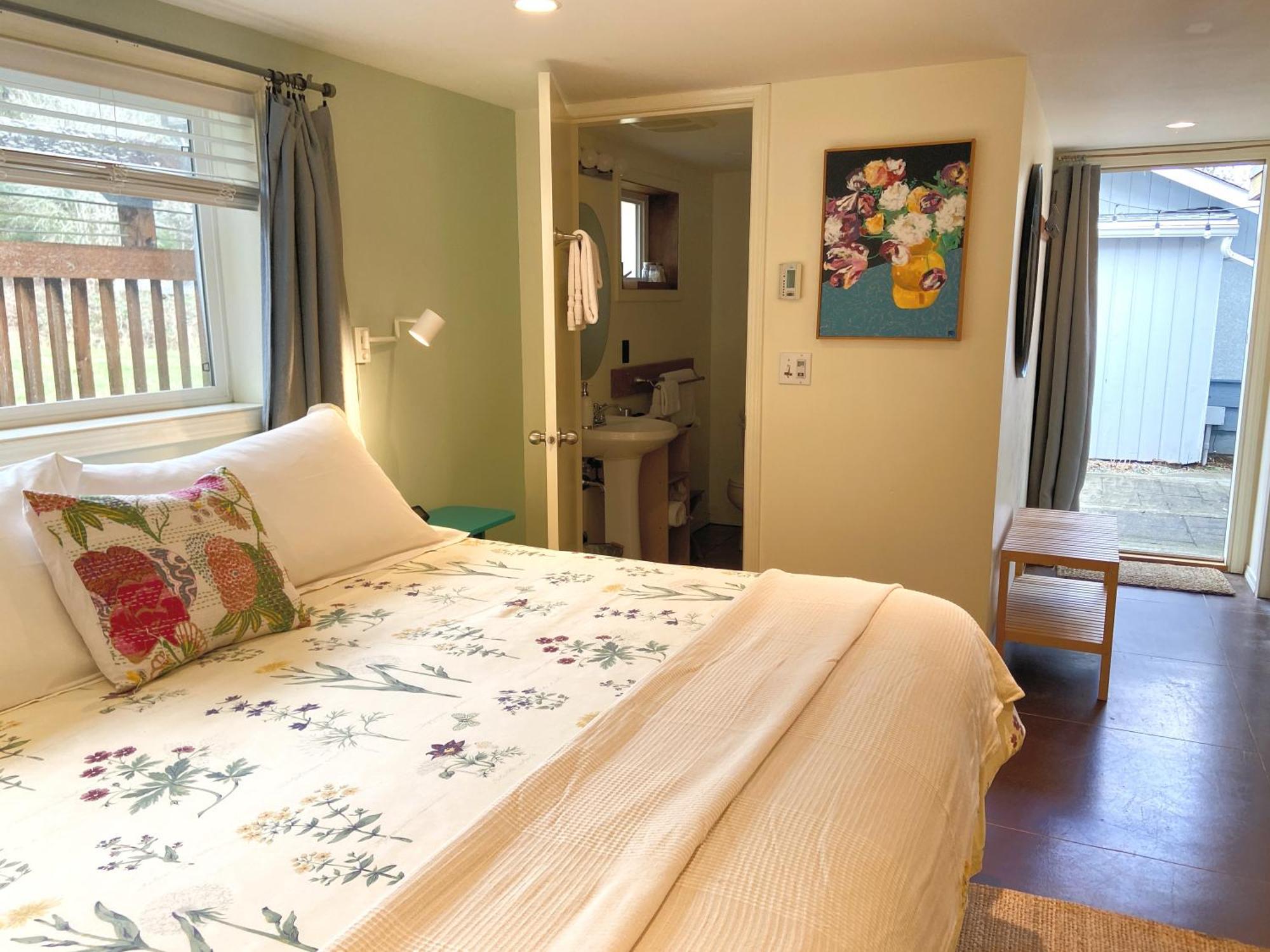 Wisteria 3*
